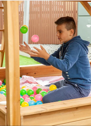 Velika dječija kućica sa pješčanikom i toboganom, za igru na otvorenom u dvorištu i bašti