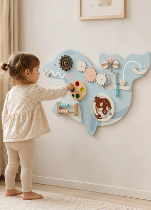 Dječija drvena aktivna tabla GINGER HOME, delfin za zid, Montessori busy board, 59,6 × 39,5 cm