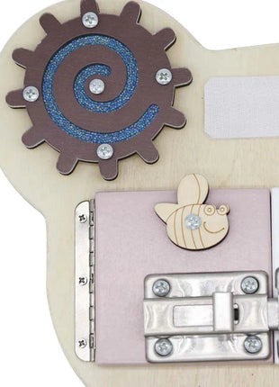 Montesori drvena tabla za motoriku – Medvjed